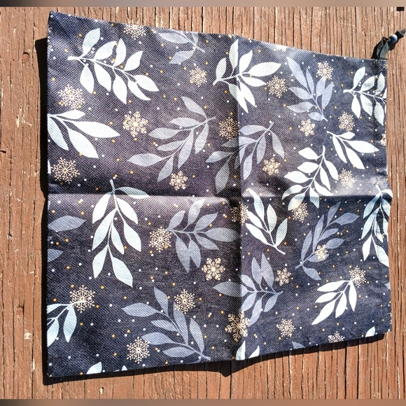 Thirty-One Timeless Memories Pouch, Large - Picture 2 of 4